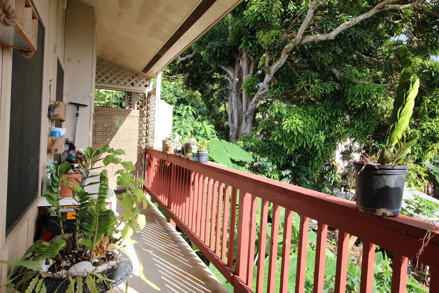 More Photos Of 81-6587 Mamalahoa Hwy, Kealakekua Storefront Retail Office For Sale
