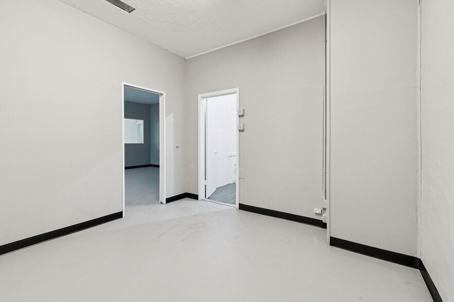 More Photos Of 715 McDuff Ave, Jacksonville Storefront Retail Residential For Sale