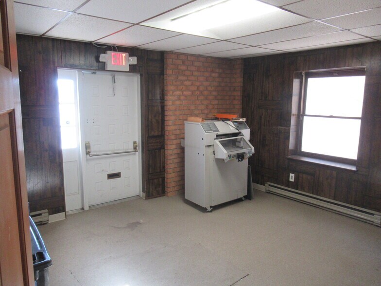 More Photos Of 2938 W Ridge Pike, Norristown Freestanding For Lease