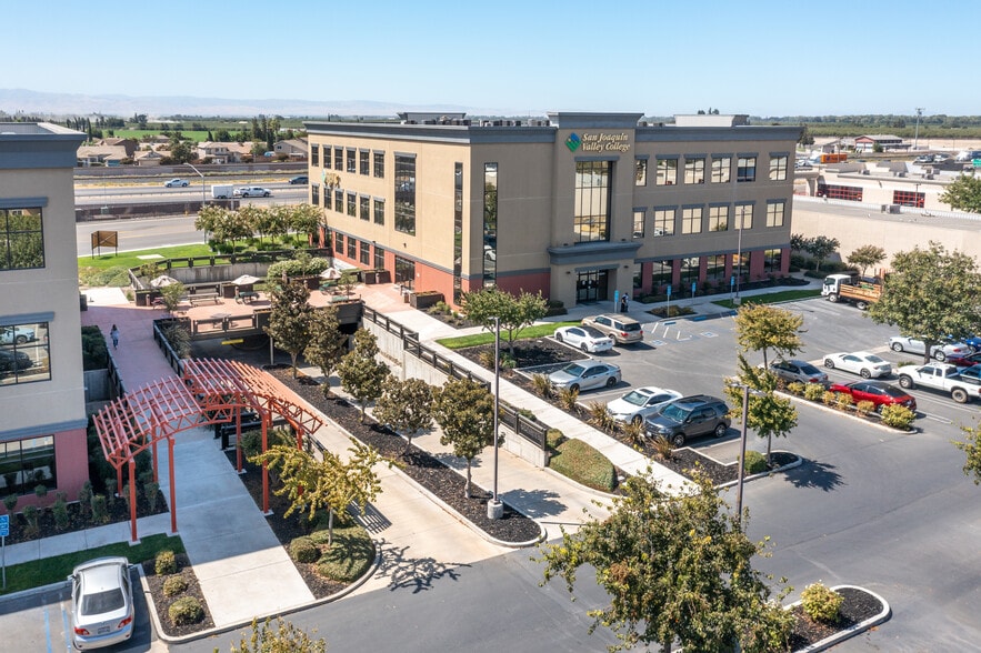 More Photos Of 5380 Pirrone Rd, Salida Office For Sale