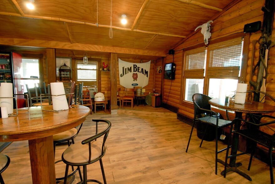 More Photos Of 2111 Sea Island Pky, Saint Helena Island General Retail For Sale