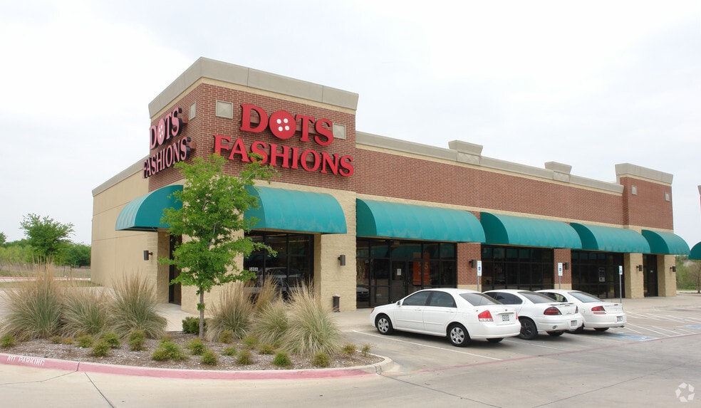 More Photos Of 5850 S Hulen St, Fort Worth Unknown For Lease