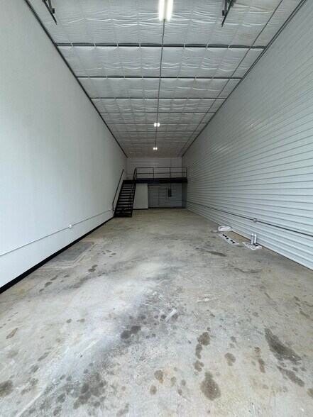 More Photos Of 100 Park Place Way, Carrollton Industrial For Sale