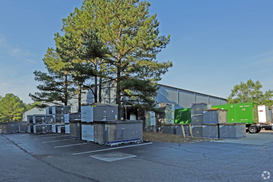 More Photos Of 1711 Corporation Pky, Raleigh Warehouse For Sale