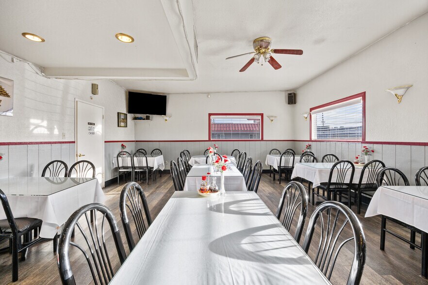 More Photos Of 7223 55th St, Sacramento Restaurant For Sale