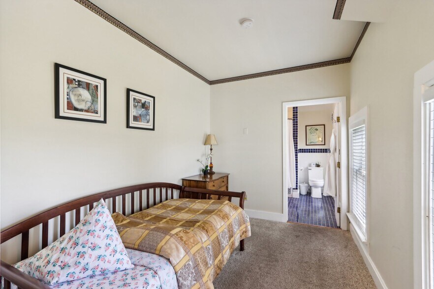 More Photos Of 910 River Rd, Wisconsin Dells Hotel For Sale
