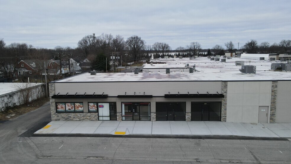 More Photos Of 1009-1411 10th St, Jeffersonville Unknown For Lease