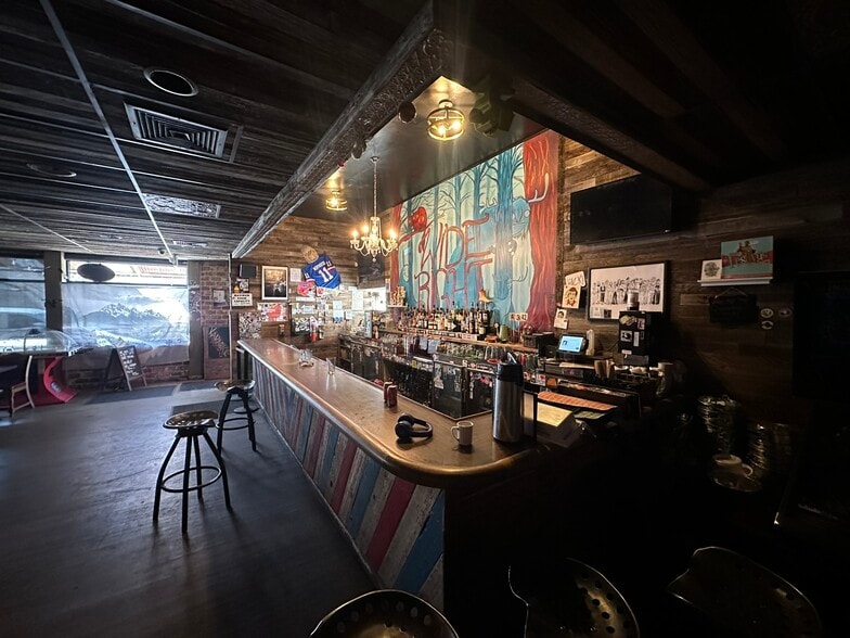 More Photos Of 2100 Curtis St, Denver Restaurant For Sale