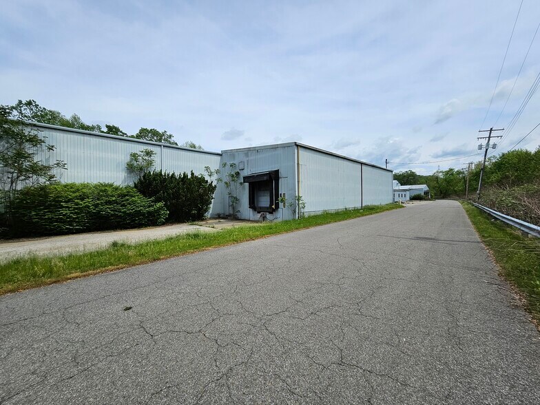More Photos Of 1020 Industrial Park Rd, New Cumberland Warehouse For Sale
