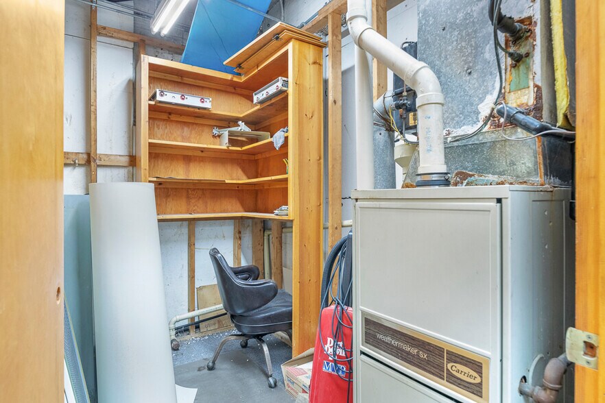 More Photos Of 14924 Beloit Snodes Rd, Beloit Manufacturing For Lease