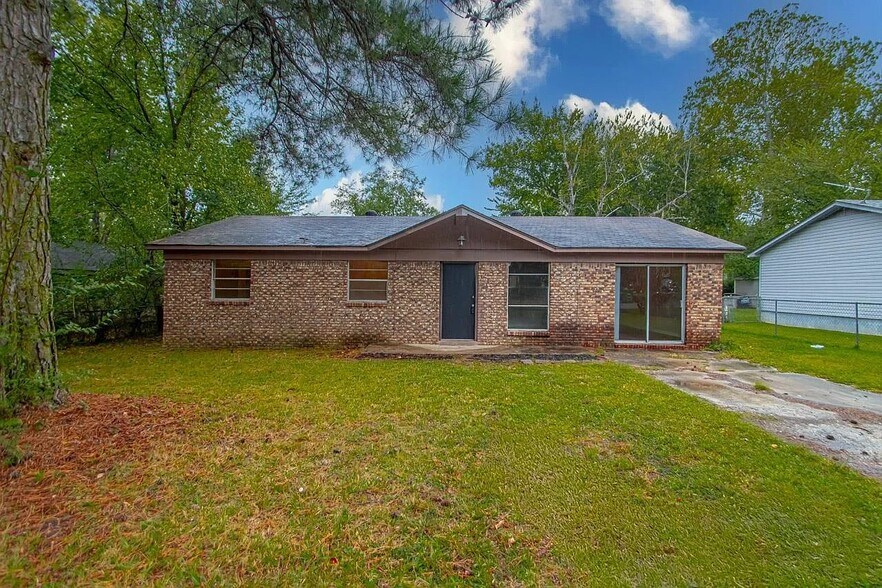 More Photos Of , North Little Rock Multifamily For Sale