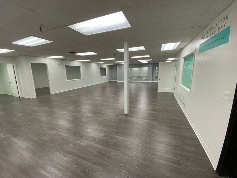 More Photos Of 2920-2920 Mill St, Reno Office For Lease
