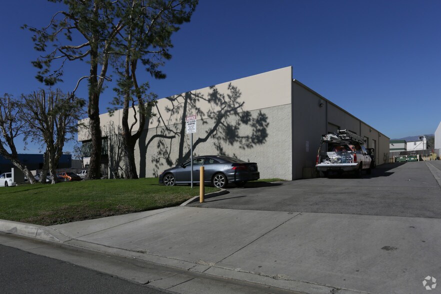 More Photos Of 4774 Murrieta St, Chino Warehouse For Lease