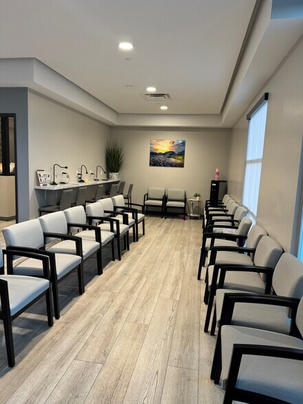 More Photos Of 9970 W Cheyenne Ave, Las Vegas Office For Sale