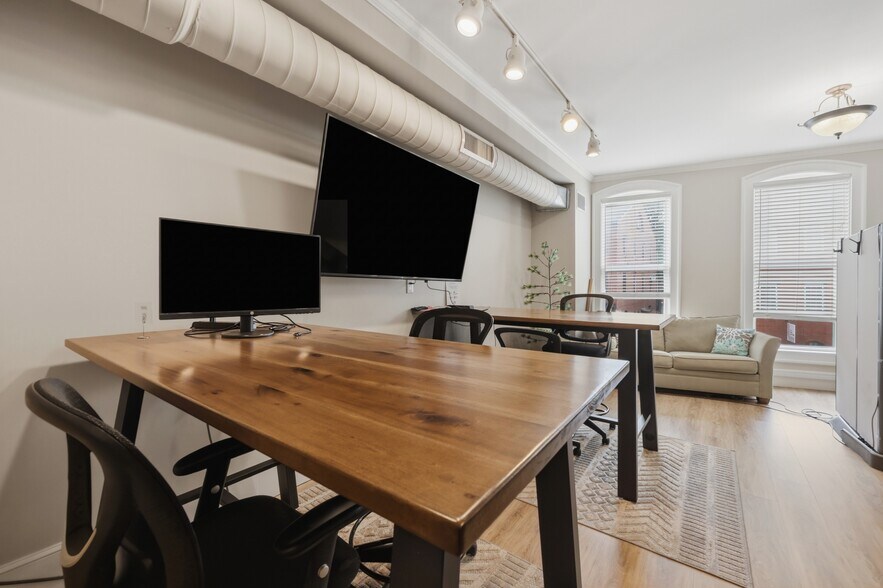 More Photos Of 39 State St, Newburyport Storefront Retail Residential For Sale