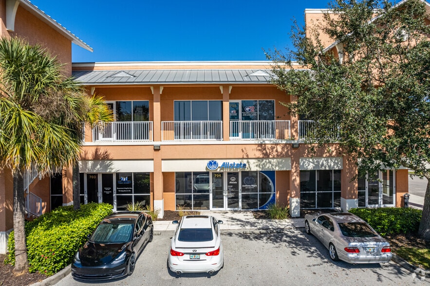 More Photos Of 3825 Beck Blvd, Naples Office For Sale