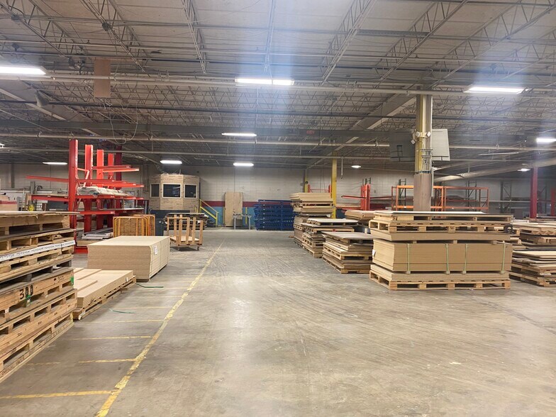 More Photos Of 158 Holly St, Jasper Distribution For Lease