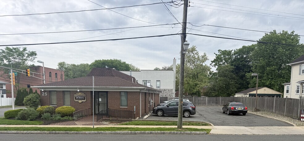More Photos Of 25 Morris Ave, Springfield Office For Lease