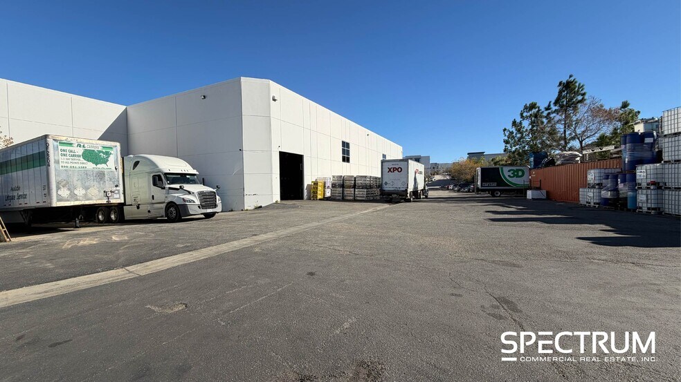 More Photos Of 26321 Ferry Ct, Santa Clarita Warehouse For Lease