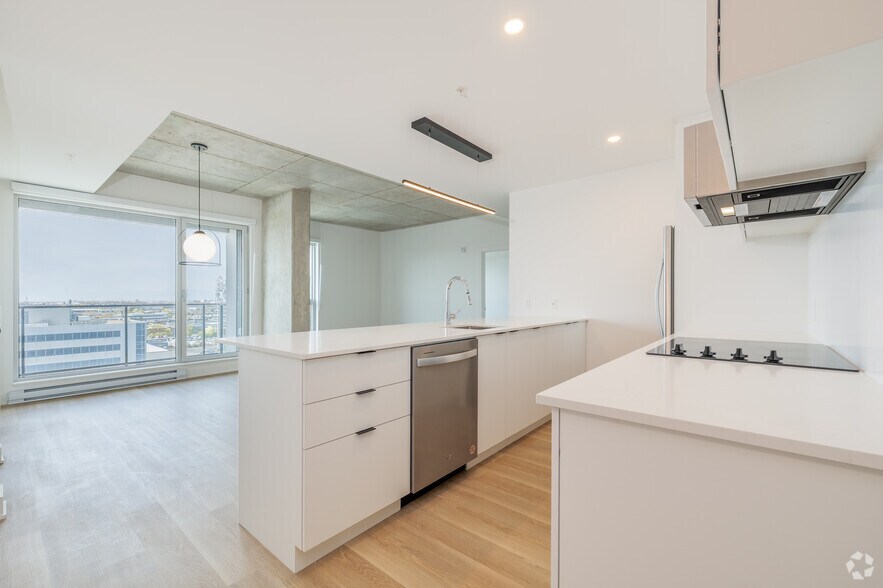 More Photos Of 5200 St De La Savane, Montréal Apartments For Lease