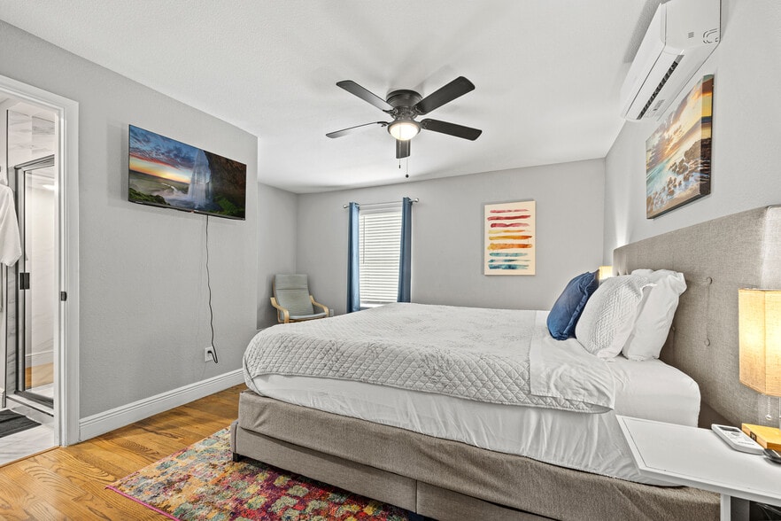 More Photos Of 2512 Calumet St, Houston Apartments For Sale