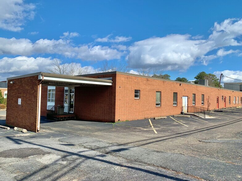 More Photos Of 4907-4917 Augusta Ave, Richmond Office For Lease