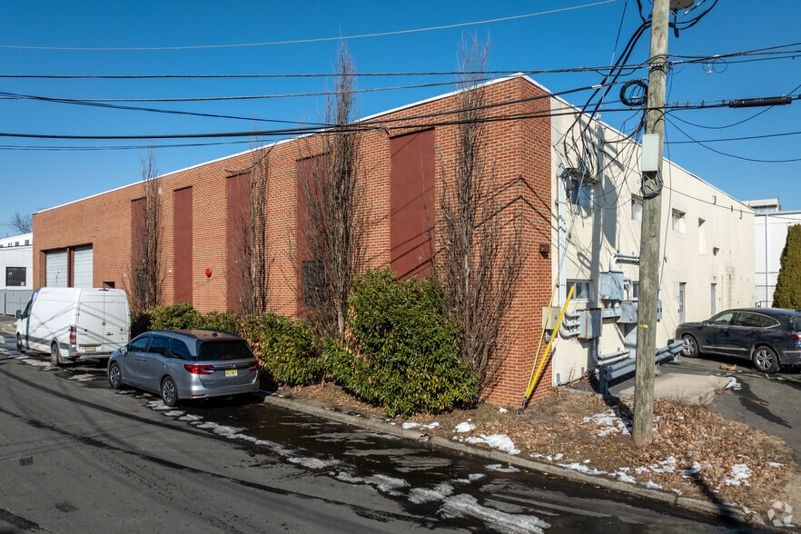 More Photos Of 230 Marion Ave, Linden Research And Development For Sale