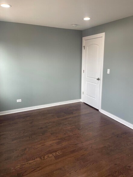 More Photos Of 4128 Washington St, Gary Apartments For Sale