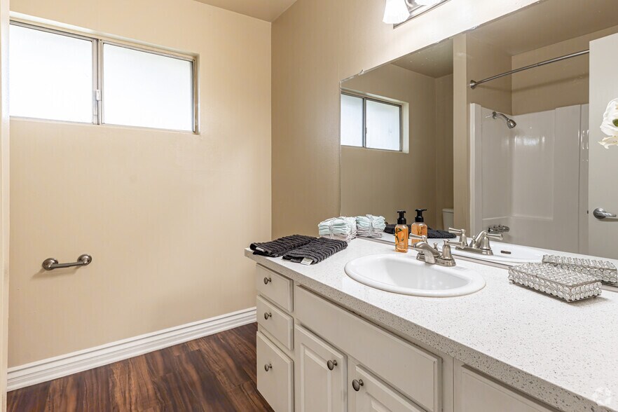 More Photos Of 861 S Glencliff St, La Habra Apartments For Sale