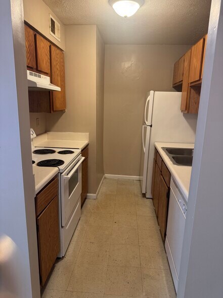 More Photos Of 2201 Upper Wetumpka Rd, Montgomery Apartments For Sale