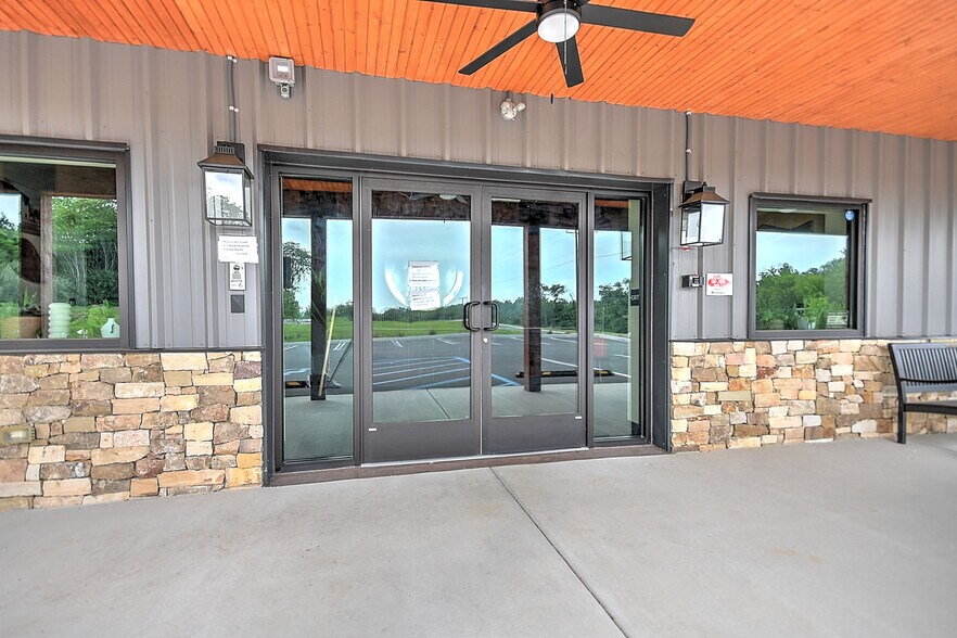 More Photos Of 915 Millennium Ct, Blountville Warehouse For Sale
