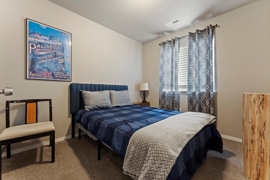 More Photos Of 2729 W Marina Dr, Moses Lake Apartments For Sale