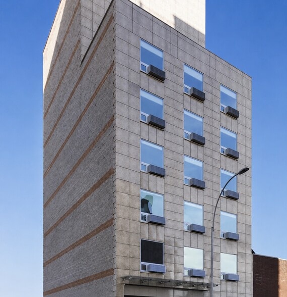 Primary Photo Of 3858 12th St, Long Island City Hotel For Sale