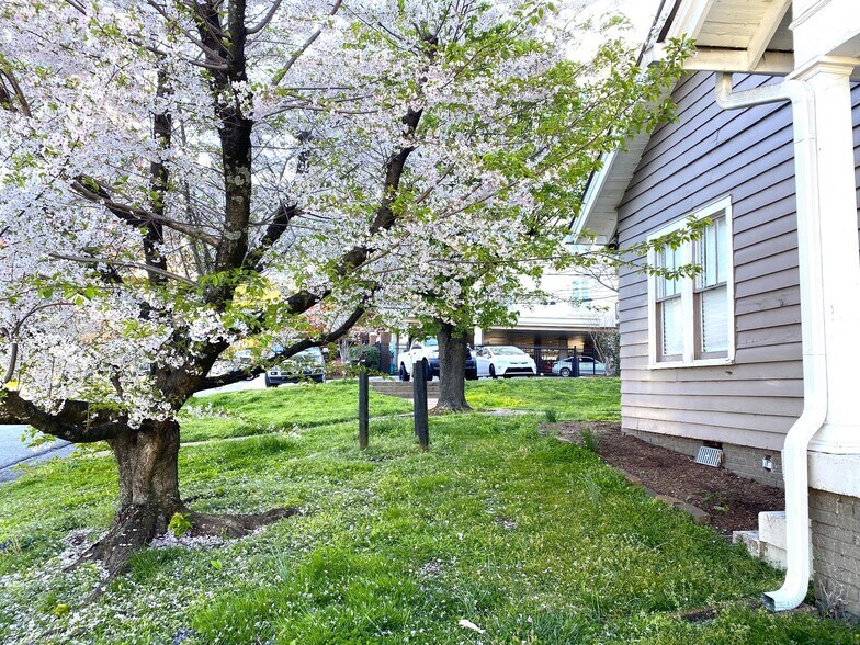 More Photos Of 113 30th Ave N, Nashville Medical For Sale