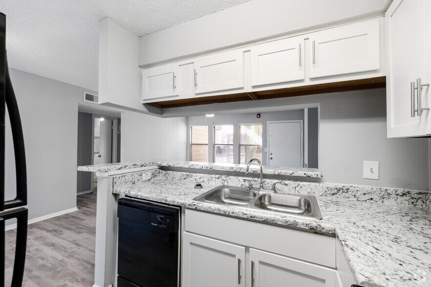 More Photos Of 509 N Westover Blvd, Albany Apartments For Sale