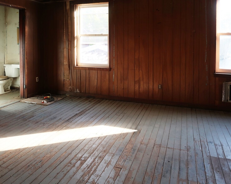 More Photos Of 411 Horace St, Cincinnati Light Manufacturing For Sale