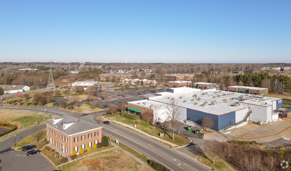 More Photos Of 4845 Johnston Oehler Rd, Charlotte Medical For Lease