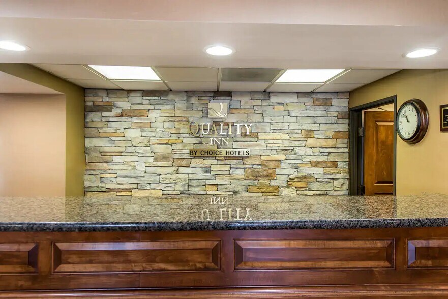 More Photos Of 1410 Harrison Rd, Colorado Springs Hotel For Sale