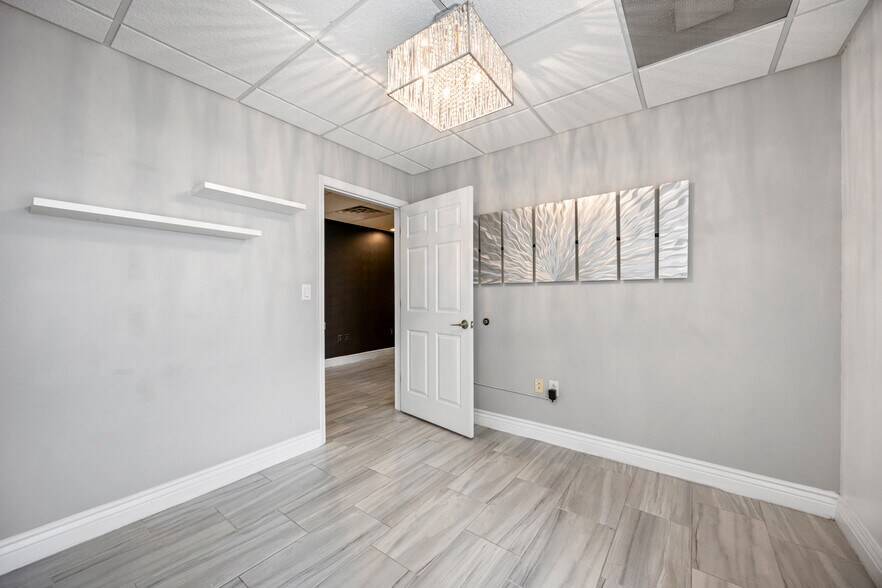 More Photos Of 8255 Wickham Rd, Melbourne Office For Lease