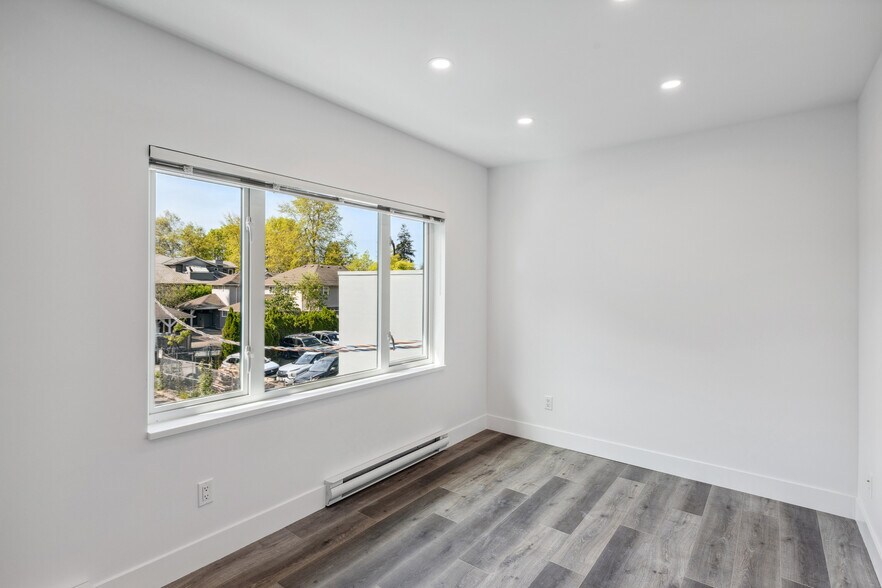 More Photos Of 1635 Marine Dr, North Vancouver Multifamily For Sale