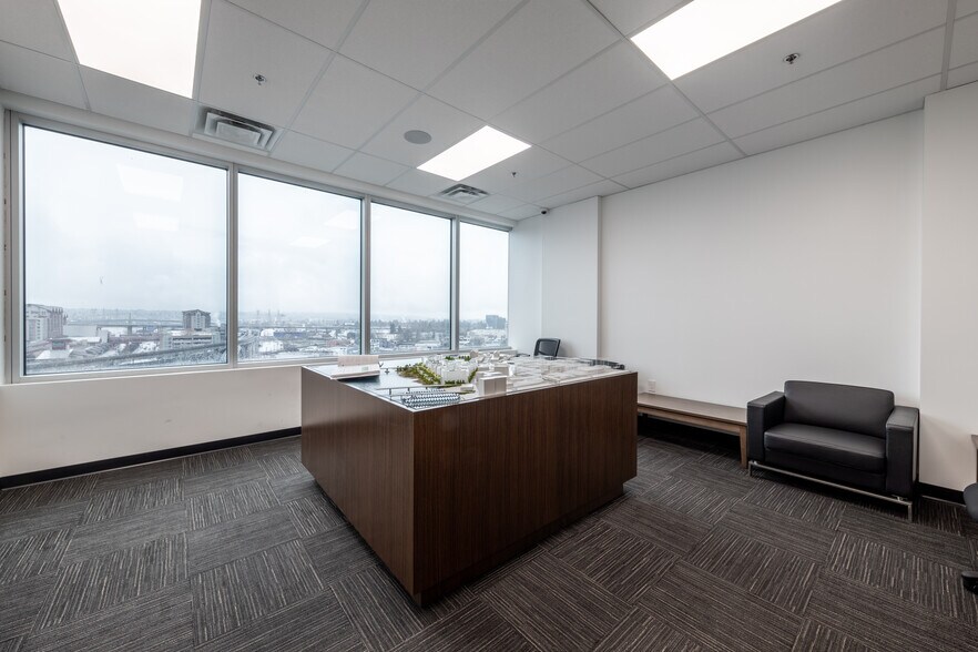 More Photos Of 8400 West Rd, Richmond Office For Sale