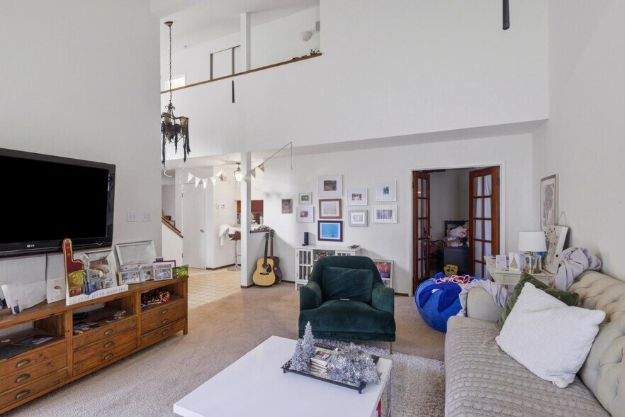 More Photos Of 2001 Parrott Dr, San Mateo Multifamily For Sale