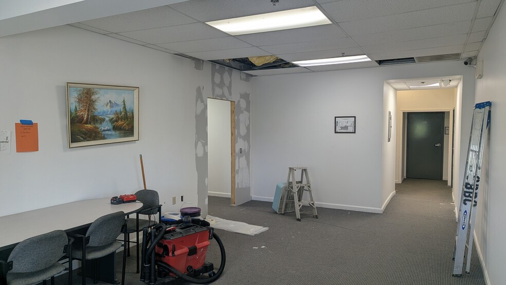 More Photos Of 1200 Corporate Blvd, Lancaster Light Distribution For Lease
