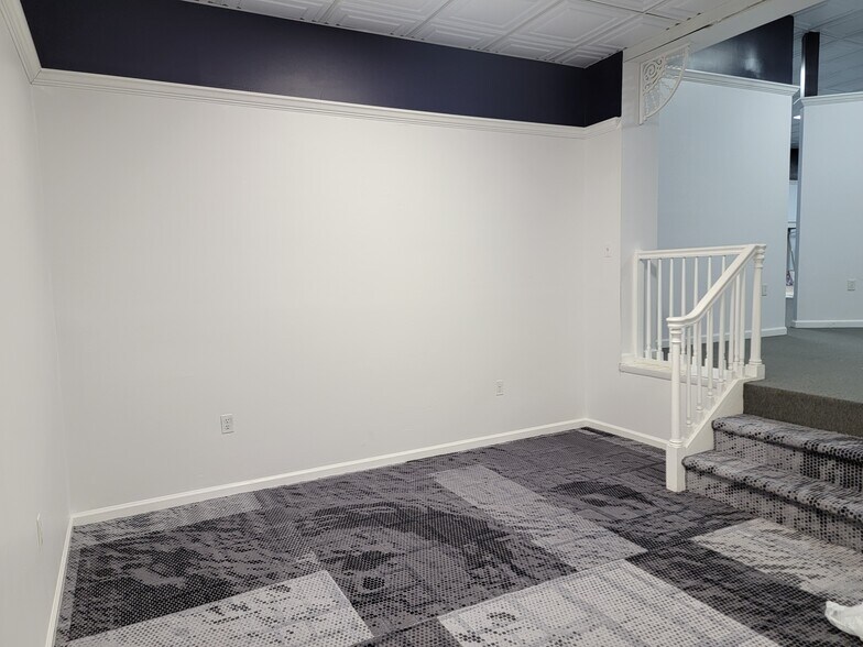 More Photos Of 71 Bellevue Ave, Langhorne Storefront Retail Office For Lease