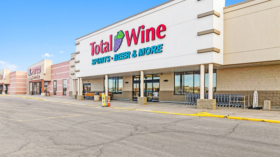 More Photos Of 3300-3550 124th Ave NW, Coon Rapids Unknown For Lease