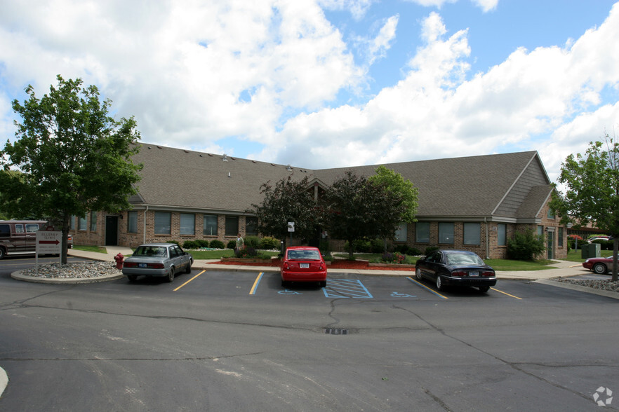 Primary Photo Of 2035 W Lake Lansing Rd, East Lansing Office For Lease