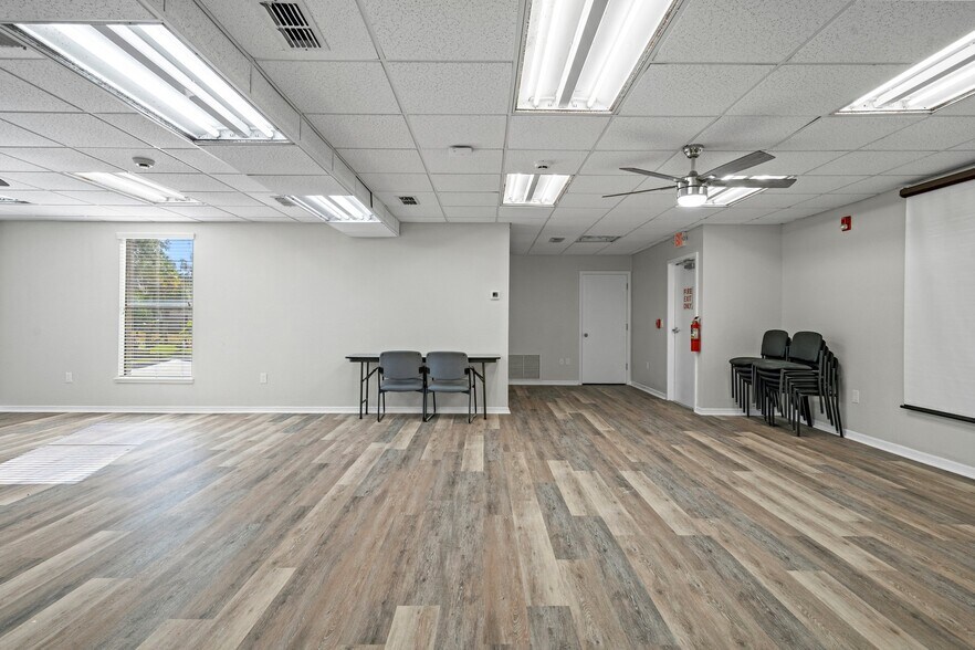 More Photos Of 315 Howell Ave, Brooksville Loft Creative Space For Sale