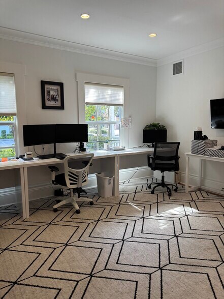 More Photos Of 102 NE 1st Ave, Delray Beach Office For Lease