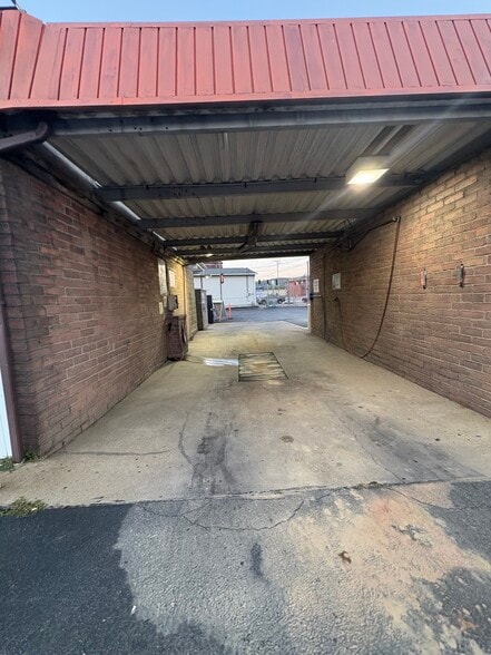 More Photos Of 313 7th Ave, Beaver Falls Carwash For Sale