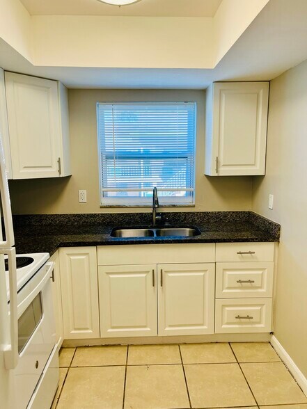 More Photos Of 2035 Alpine Rd, Clearwater Apartments For Sale